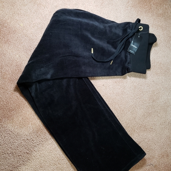 Brand new bebe velour sweatpants - Picture 1 of 5